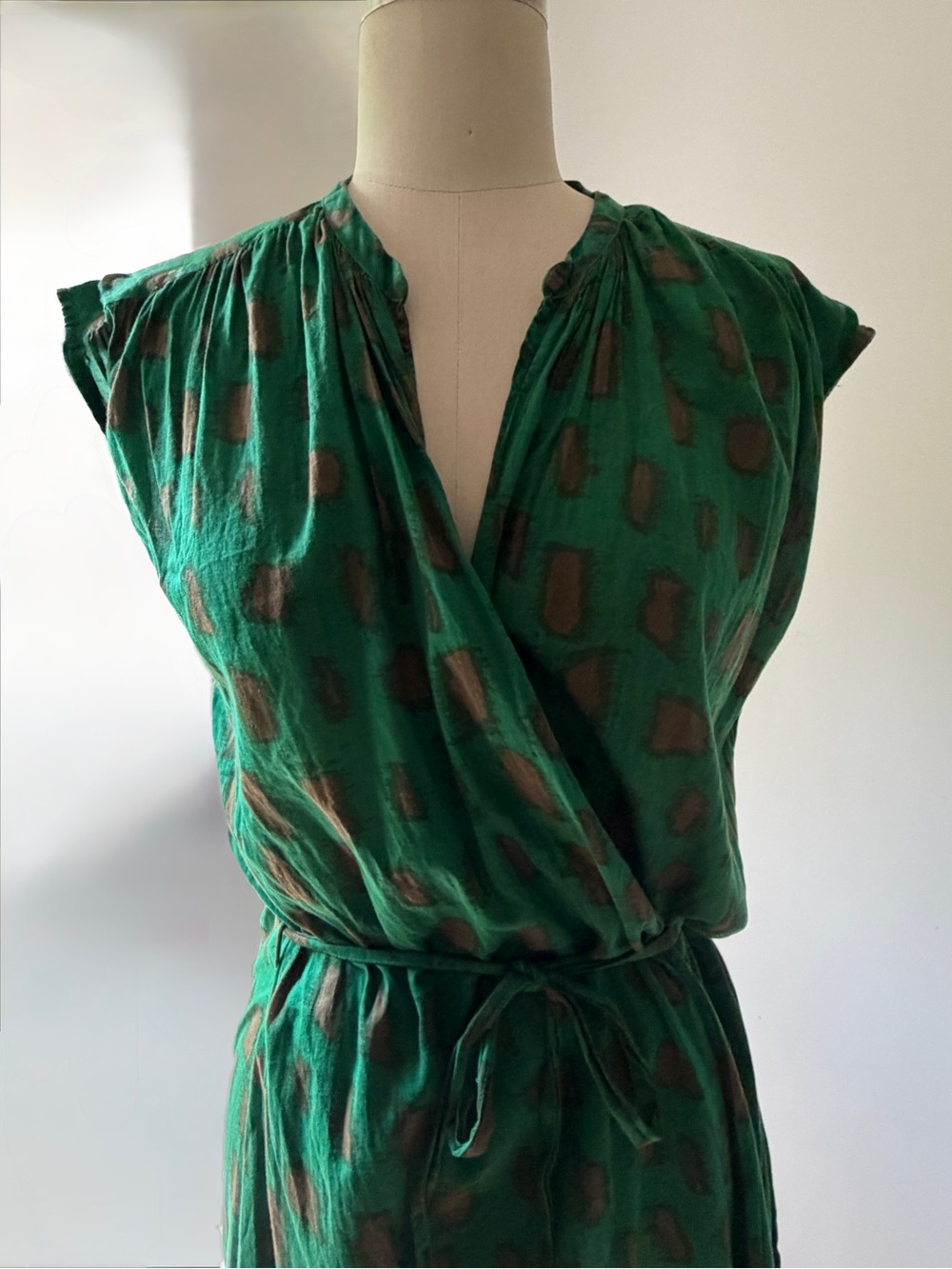 Green Printed Tie-Waist Midi Dress - Picture 4 of 7